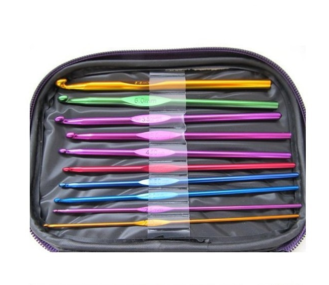 Knitting Tool Set with 22 Metal Crochet Hooks