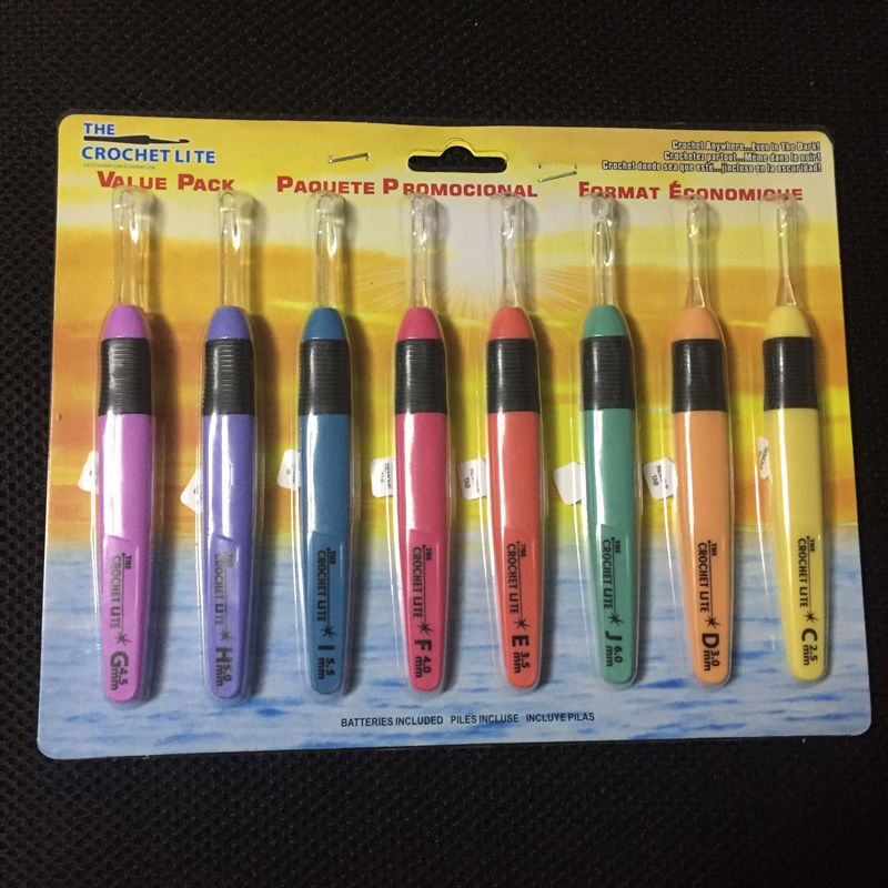 LED Crochet Hooks with Light - Set of 8